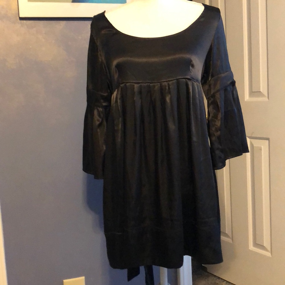 Black scoop neck dress - another holiday idea EUC